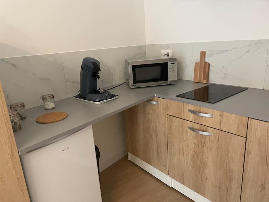Studio Equipe Apartment Valenciennes Bagian luar foto